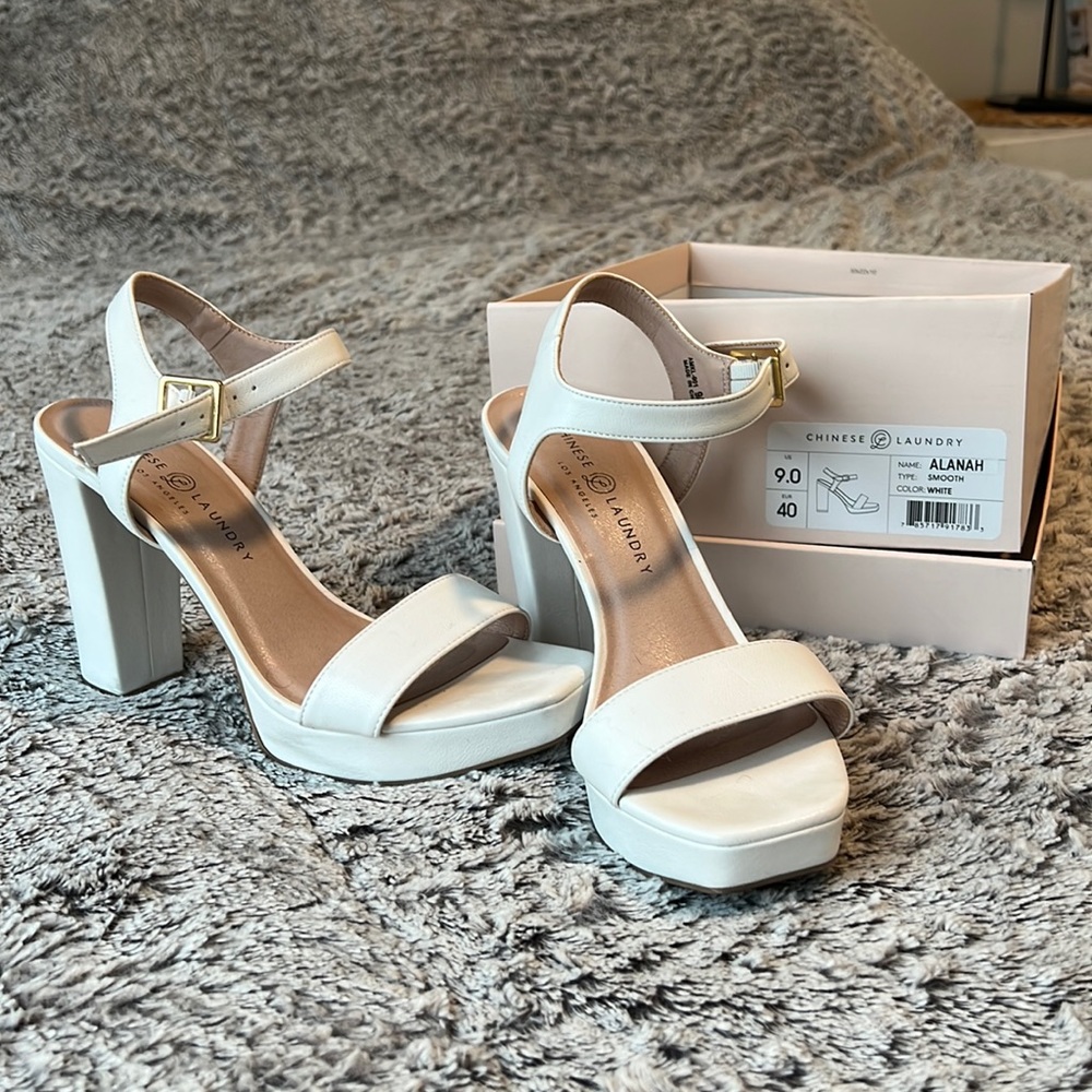 CHINESE LAUNDRY WHITE HEELS